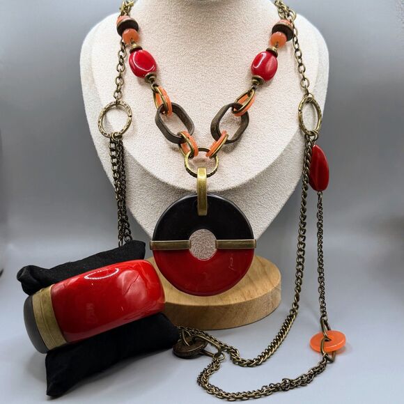 Premier Designs Jewelry - Fun & Colorful Red / Dark Brown Necklace & Brangle Set